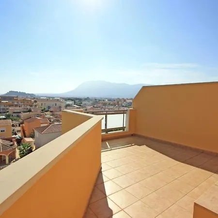 Daire Carrer Salpa Diii Atico, 3 Dormitorios, By Bookindenia *